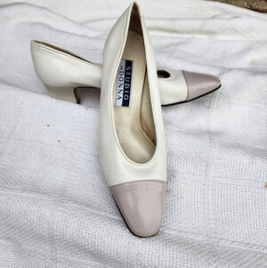 Studio‎ Donna two tone leather pumps 8.5